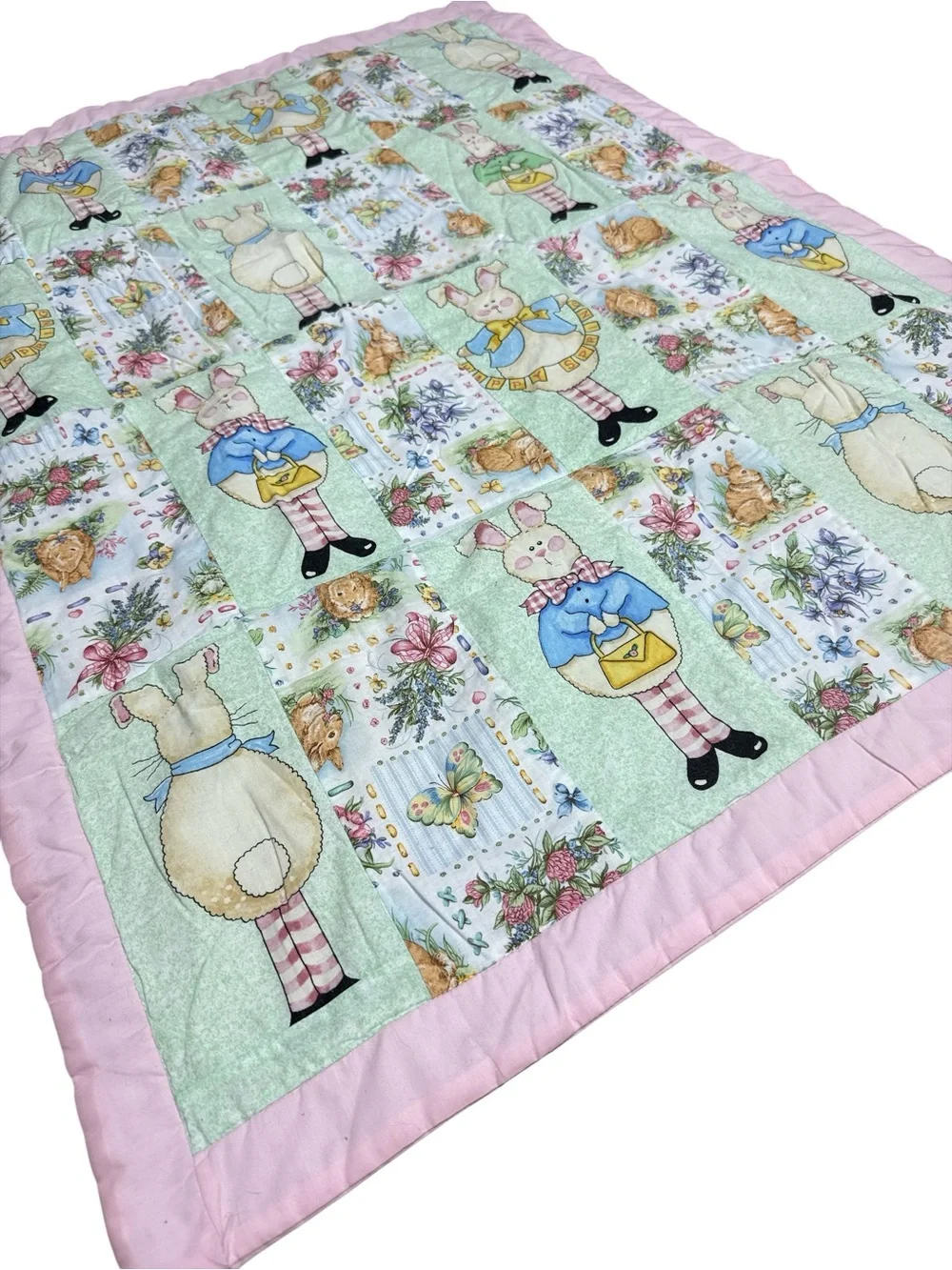 Vintage 1990s Beatrix Potter Peter Rabbit Spring Baby Blanket Quilt 42” x 31.5”